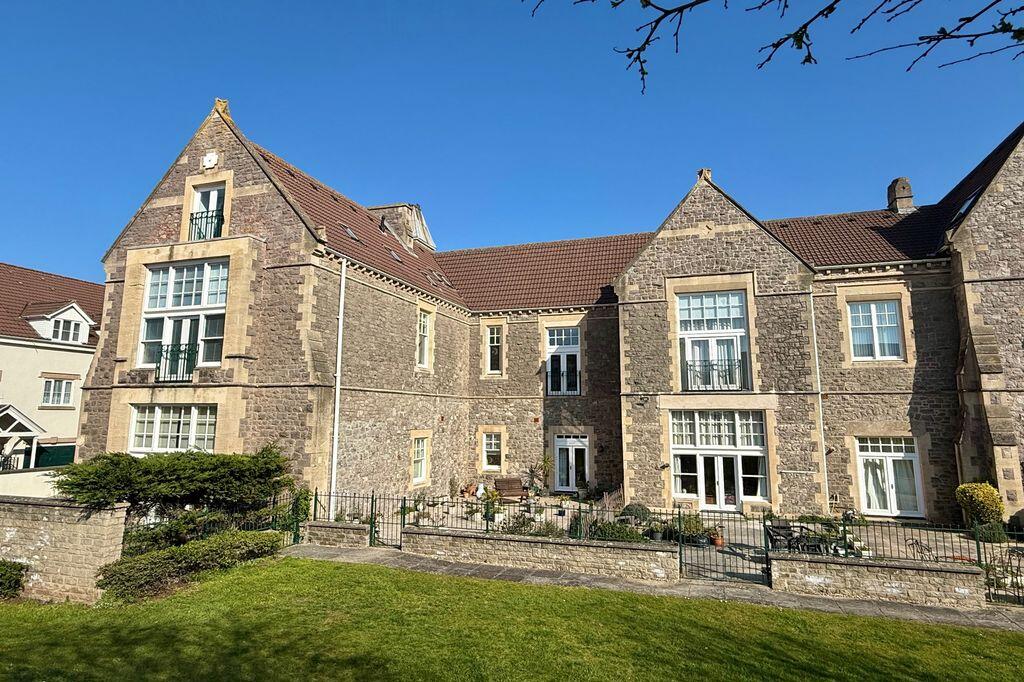 Main image of property: Royal Court, Royal Sands, Weston-Super-Mare - FABULOUS COASTAL SETTING