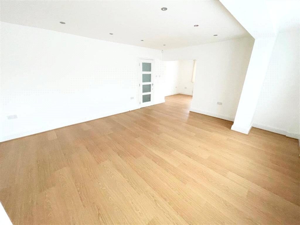 House in London, Mill Hill - View 5