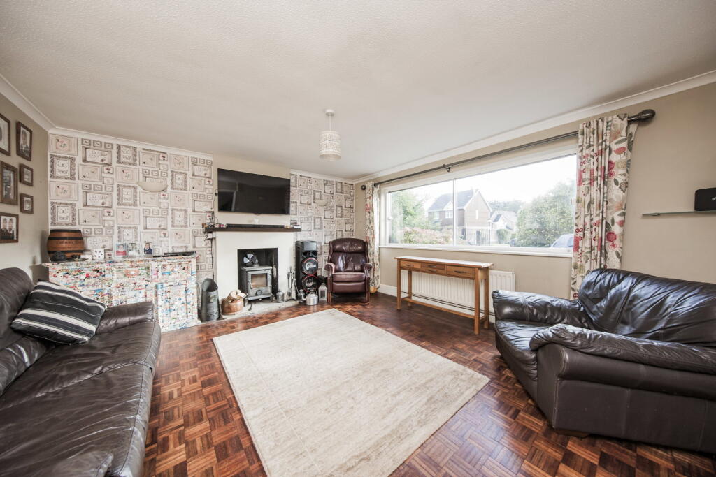 House in Wealden, Crowborough Warren, Crowborough - View 2