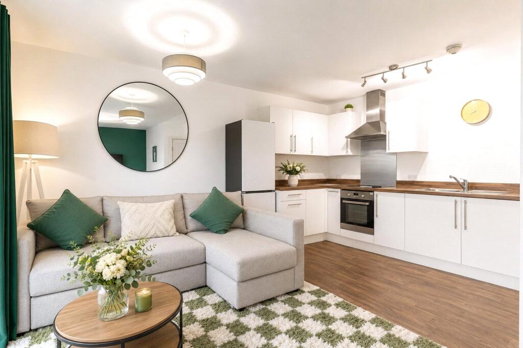 Main image of property: Hackwood House, Kingman Way, Newbury, Berkshire, RG14