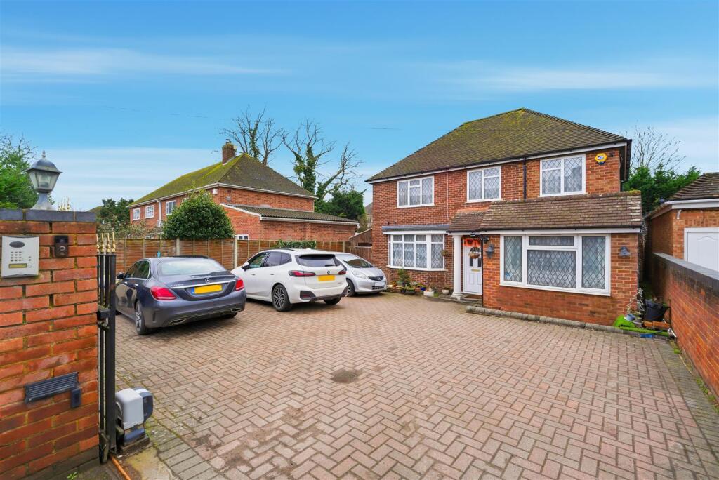 Main image of property: Thorney Lane South, Iver