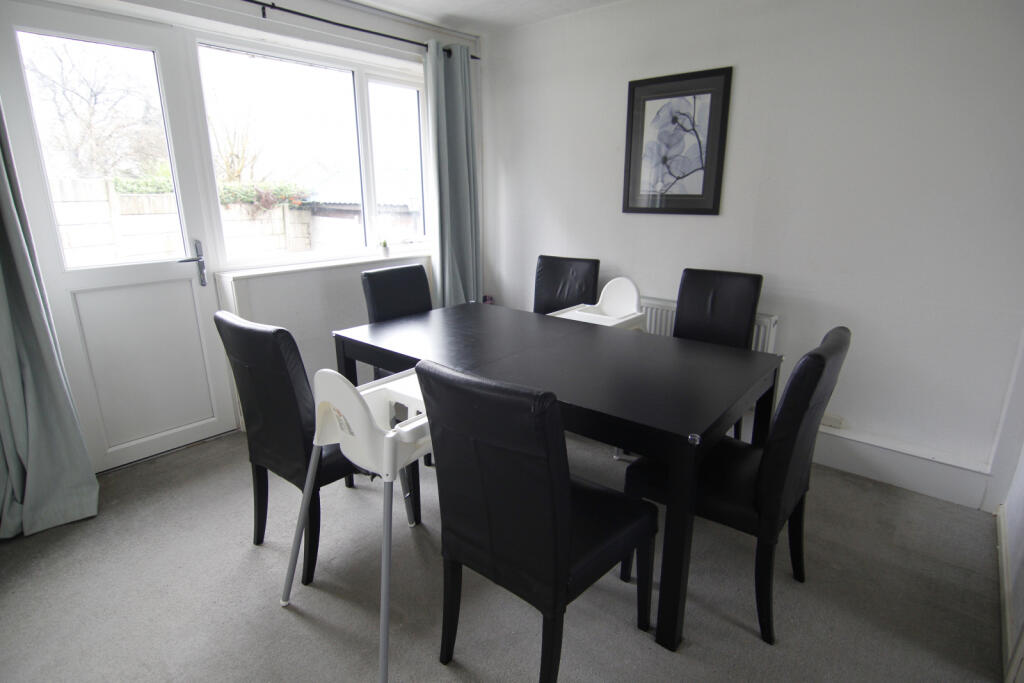 Sutton Drive, Droylsden, M43 7RX photo 3