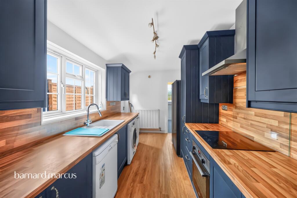 House in Epsom and Ewell, The Wells - View 3