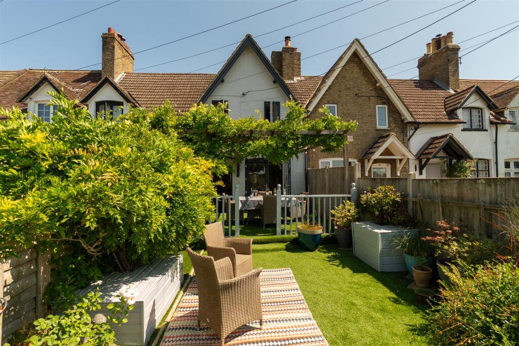 Main image of property: Pratling Street, Aylesford