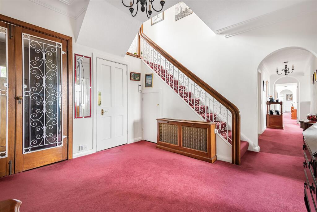 House in Enfield - More