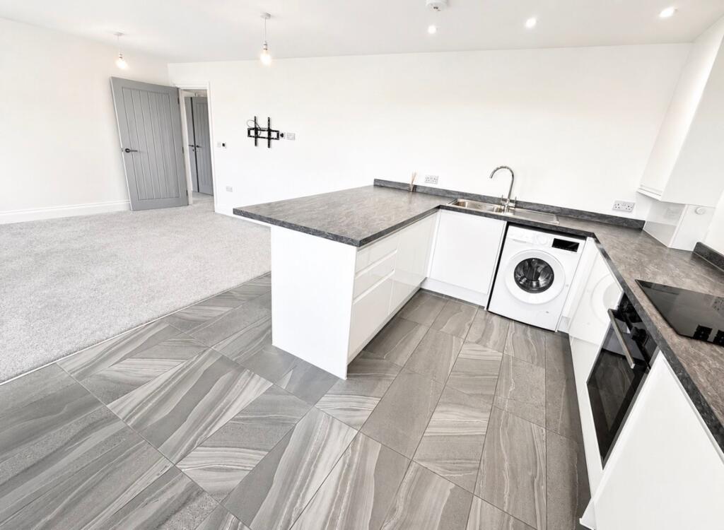 Main image of property: Halle Mews, Benfleet, SS7