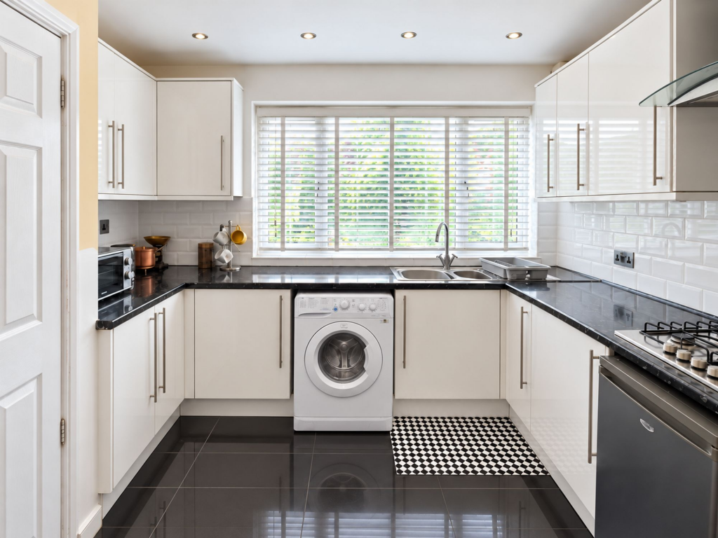 House in Solihull, West Midlands - View 3
