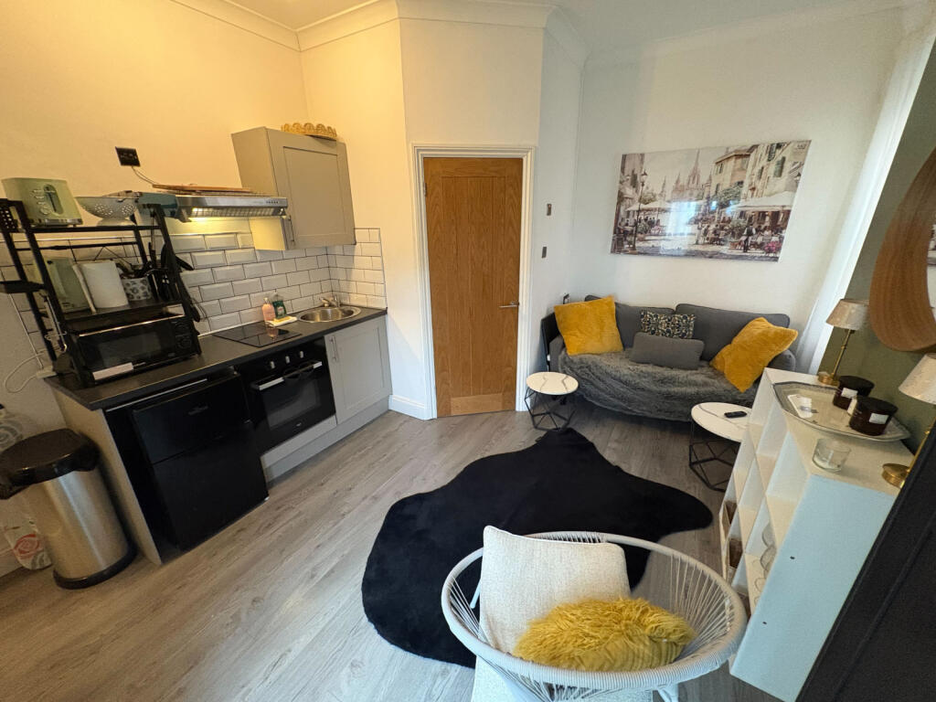 Main image of property: Spencer Avenue, Earlsdon, Coventry, CV5 6NP