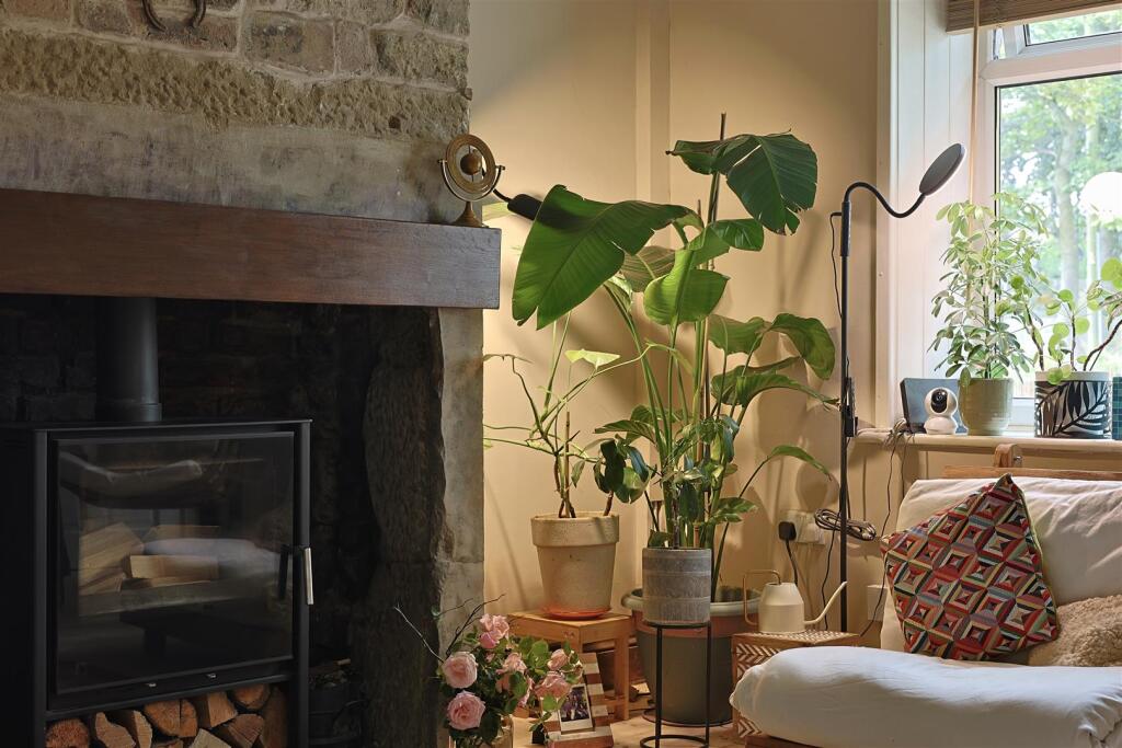 House in Newcastle upon Tyne, Blakelaw, Kenton - More