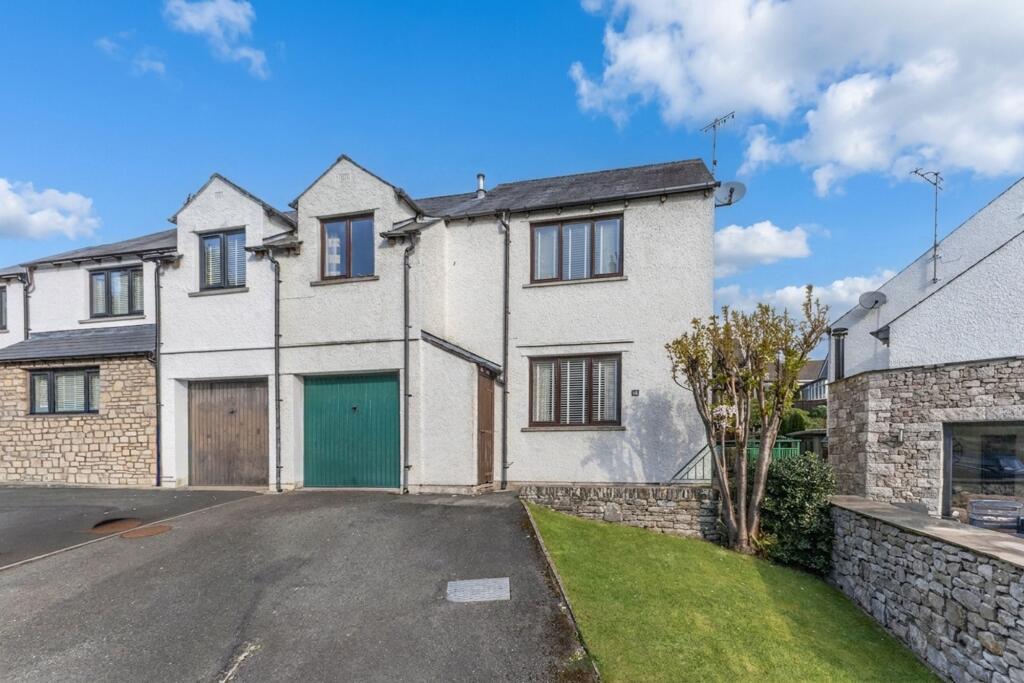 Main image of property: 14 Lower Abbotsgate, Kirkby Lonsdale