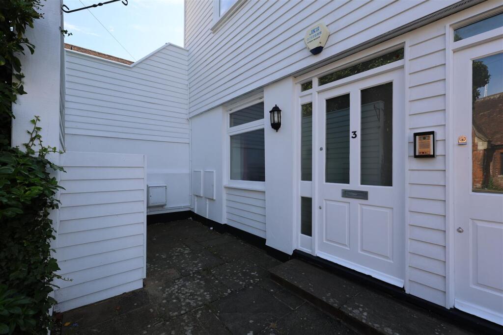 Main image of property: Victoria Road, Sevenoaks