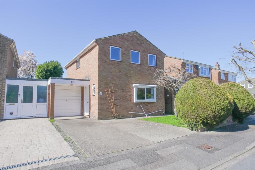 Main image of property: Bec Close, Wantage