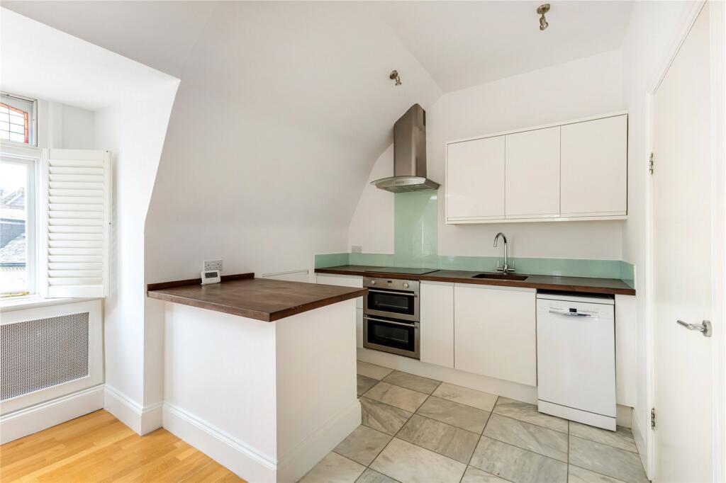 Apartment in Twickenham - More