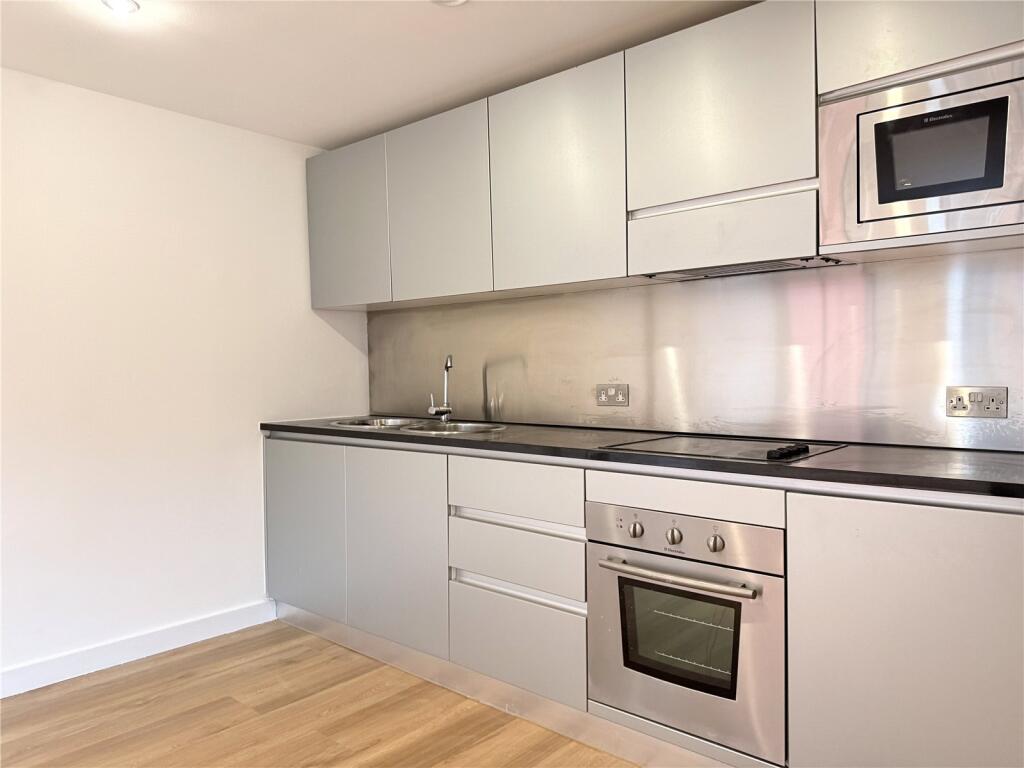 Apartment in Leeds - View 4