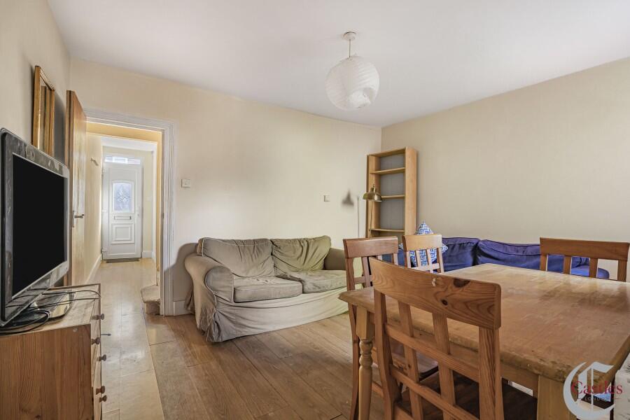 House in London - View 5