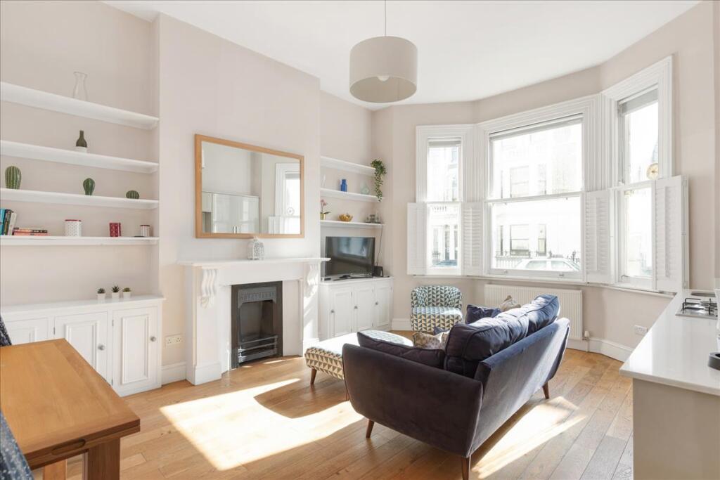 Apartment in London - View 3