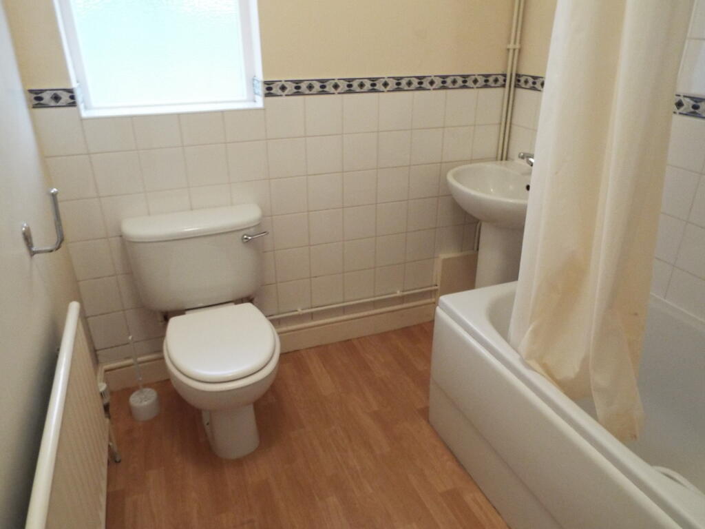 Apartment in Coventry - More