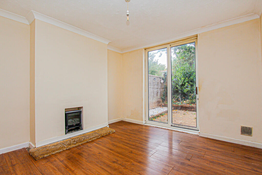 House in Irthlingborough, North Northamptonshire - View 5