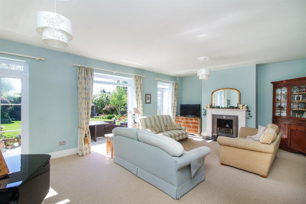 Churchburn Drive, Morpeth, NE61 photo 4