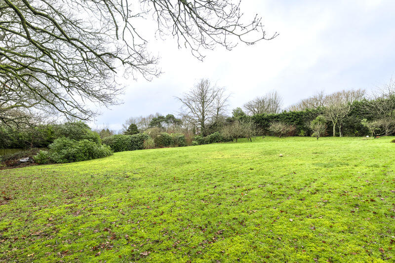 6 bed detached - Lordswell Lane, Crowborough image 3