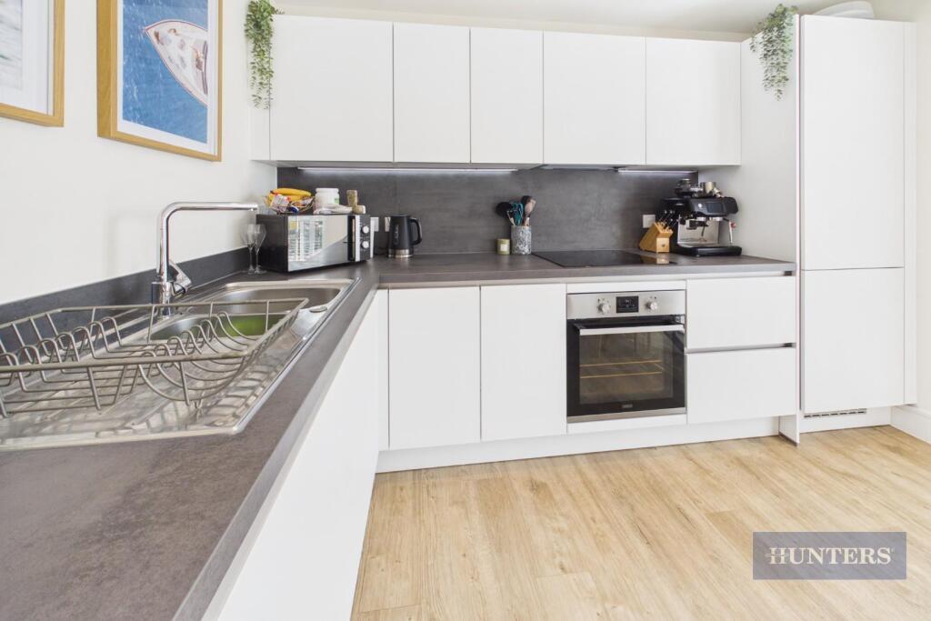 Apartment in Southampton - View 3