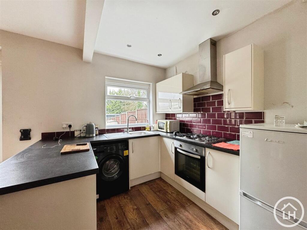 Solomon Road, Rainham, Gillingham photo 2
