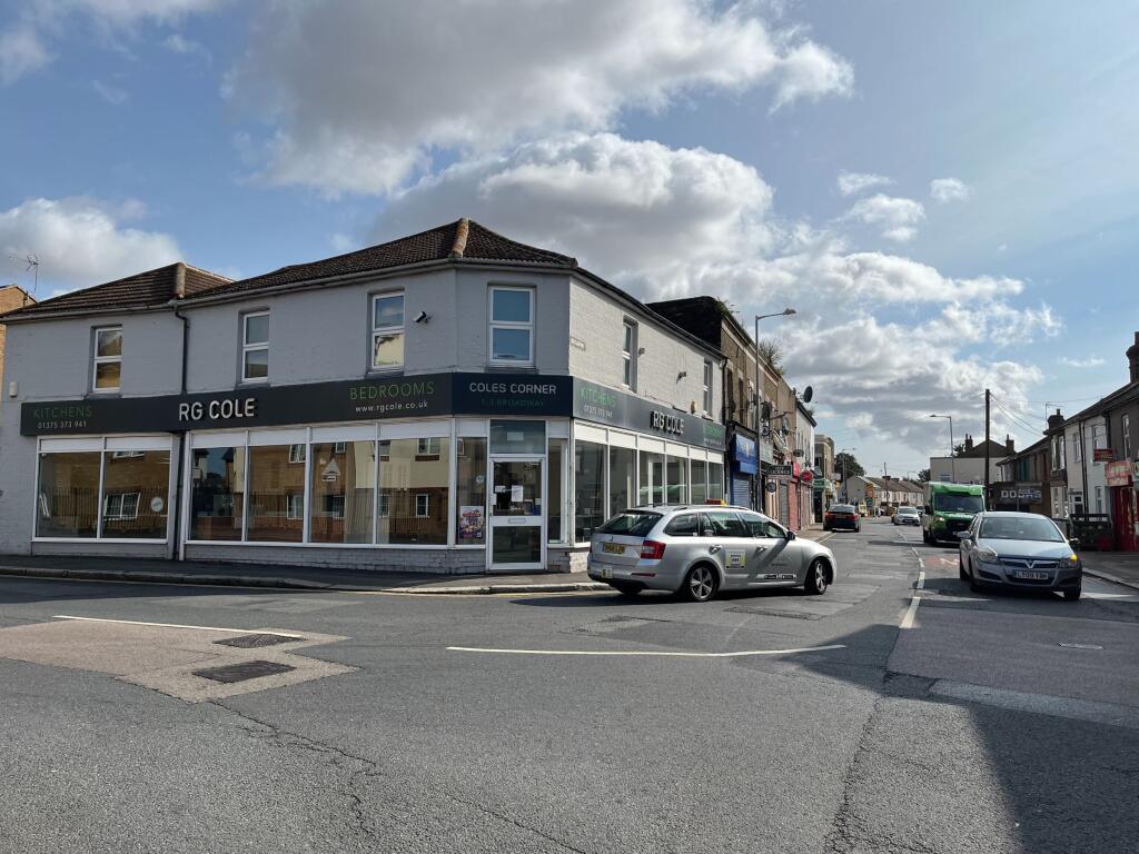 Main image of property: Broadway, Grays