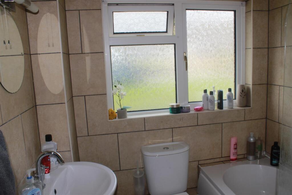 House in Twickenham - View 4