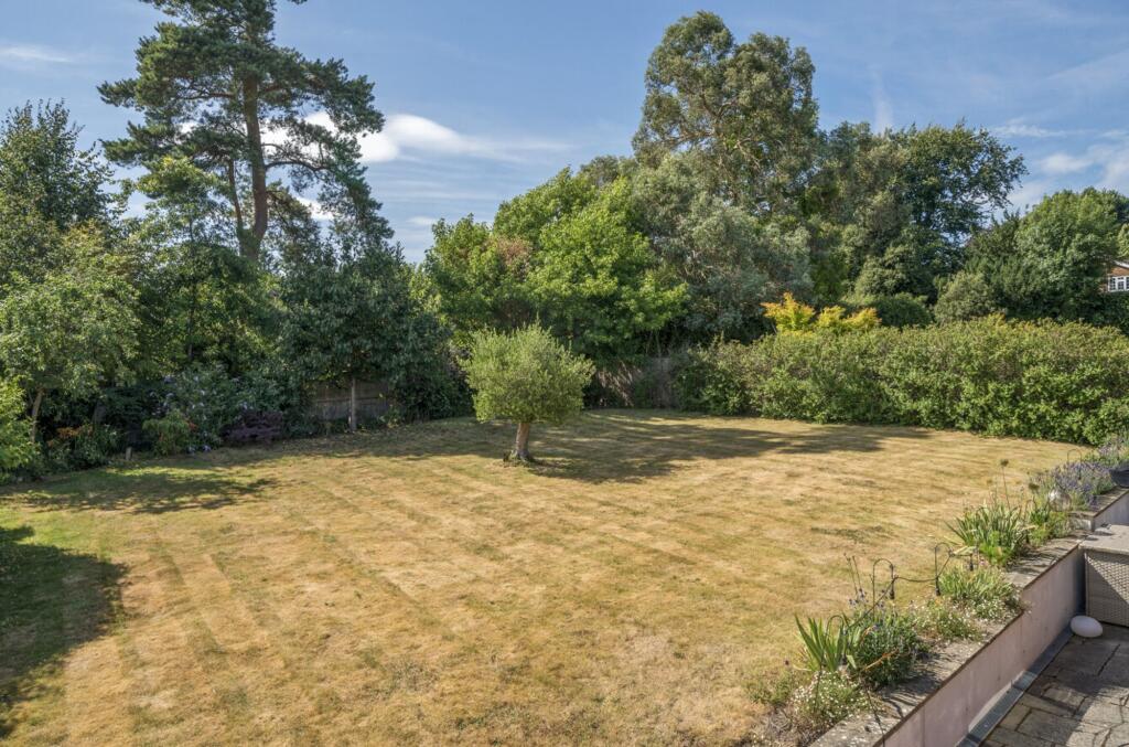 House in Guildford - View 3