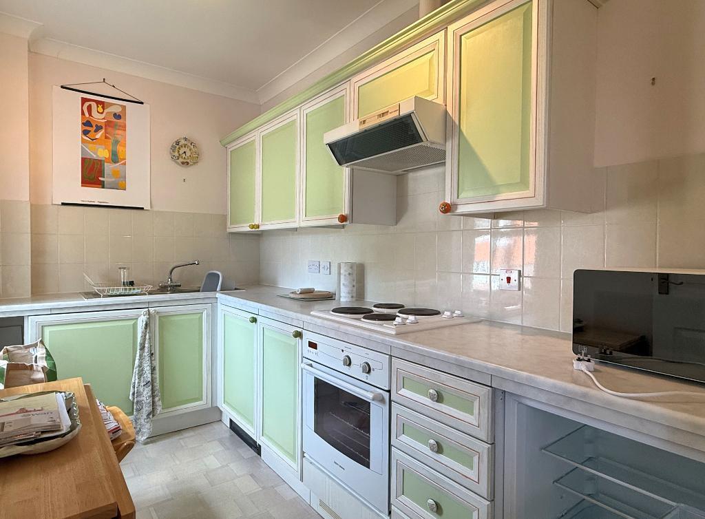 Tunsgate, Jarvis Lane, Steyning, West Sussex, BN44 3EZ photo 4