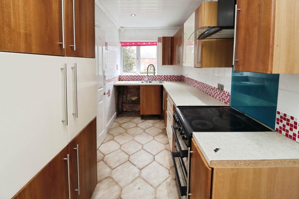 Ferns Road, Bebington photo 3