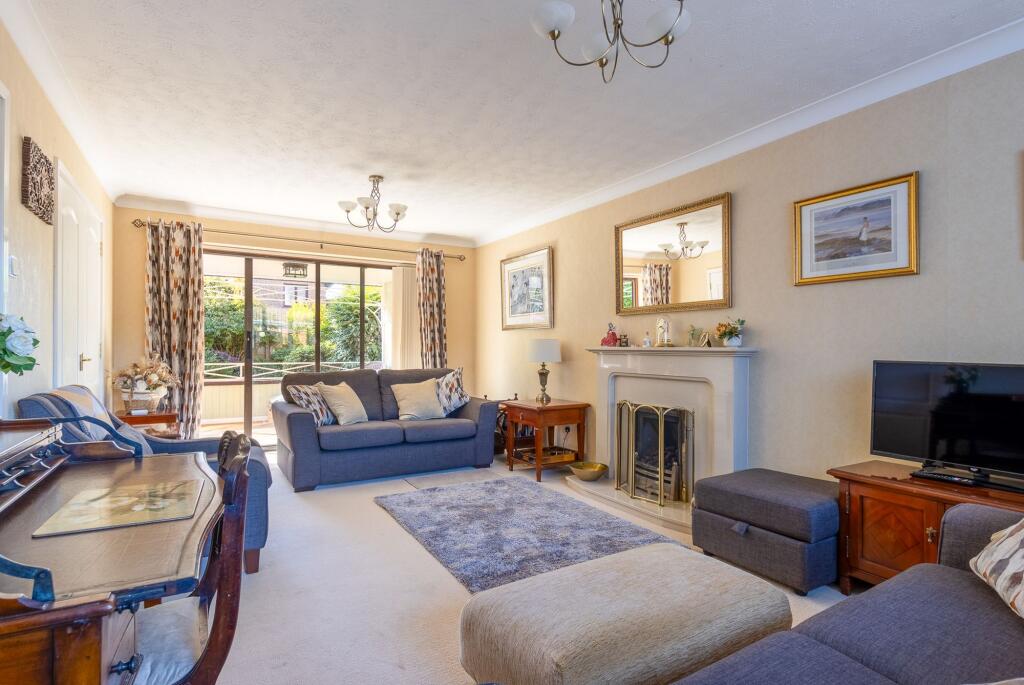 House in Worcester, St Peters, St. Peter the Great County - View 3