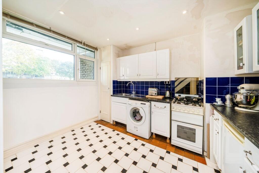 Apartment in London - View 3