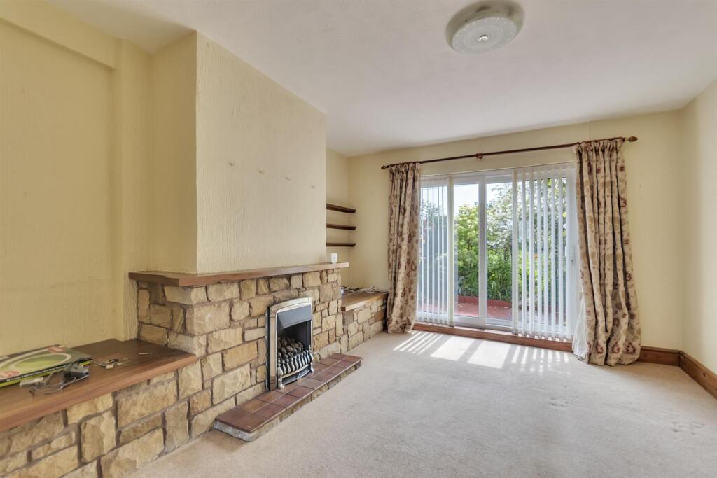 House in Chirk, Chirk Green - View 3