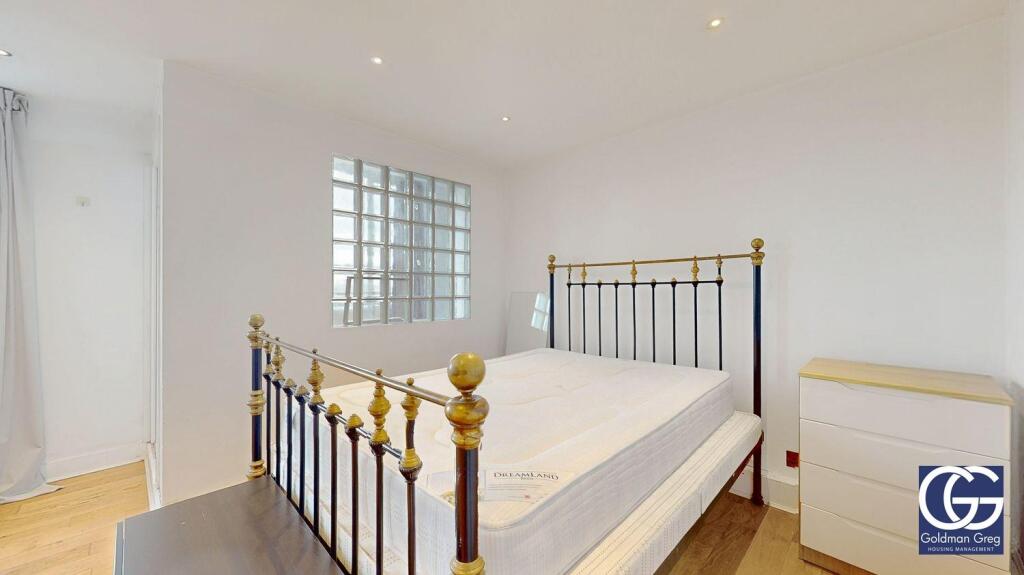 Apartment in London - View 5