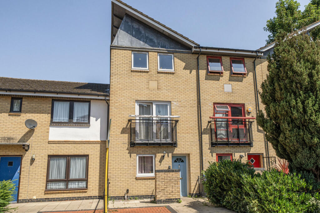 Main image of property: Gatonby Street, Peckham, London, SE15
