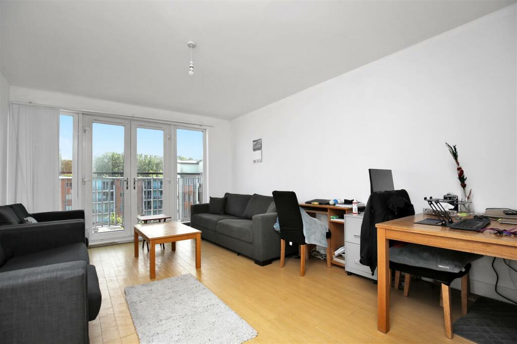 Main image of property: Colombo Square, Worsdell Drive, Gateshead, NE8