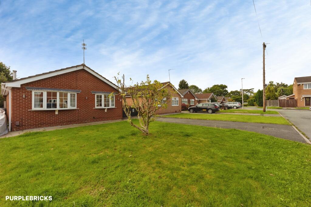 House in Stockport, Handforth - View 3