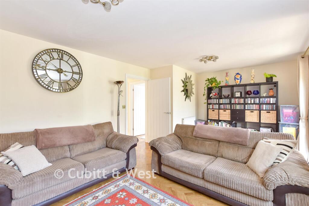House in Haywards Heath, Wivelsfield - View 4