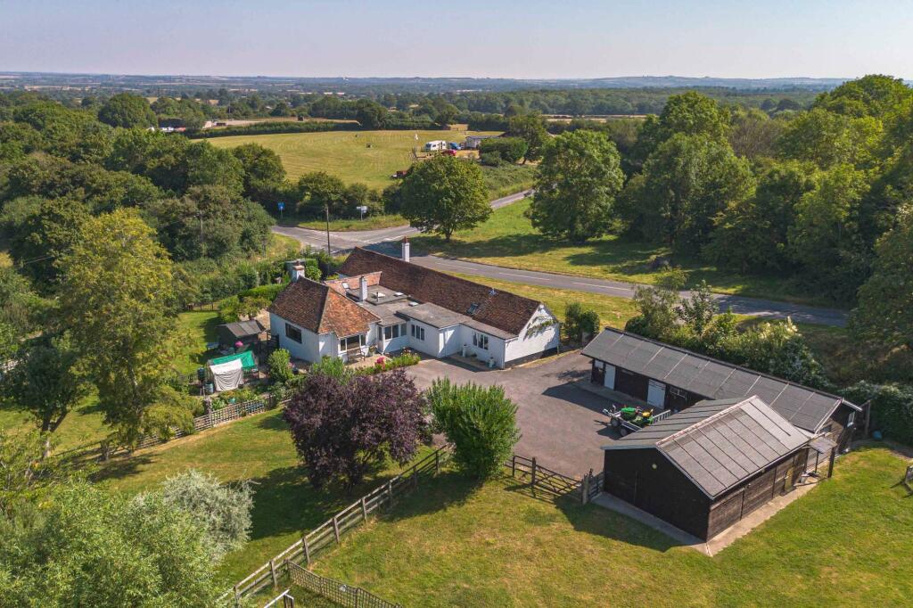 House in Hemel Hempstead, Brill - More