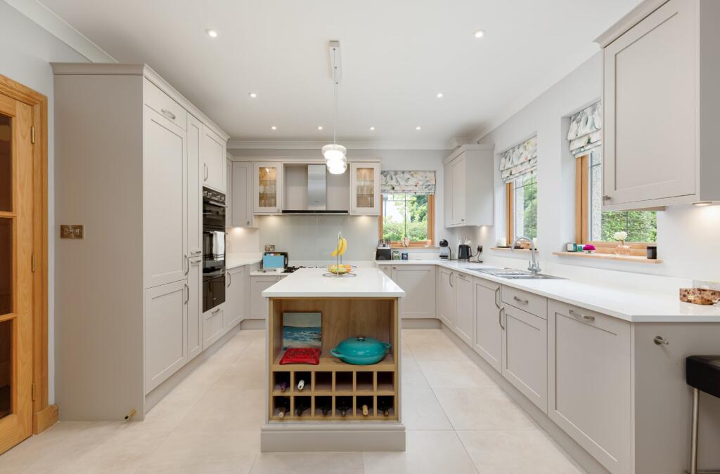 House in Edinburgh, Torphin, Colinton - More