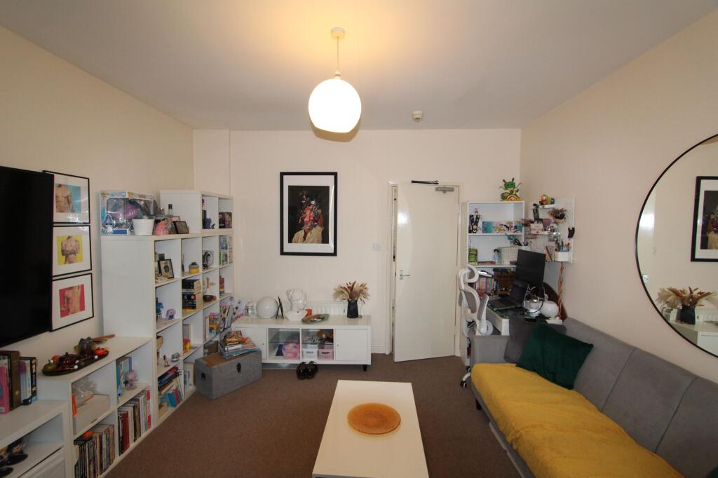 Apartment in Sheffield - View 5