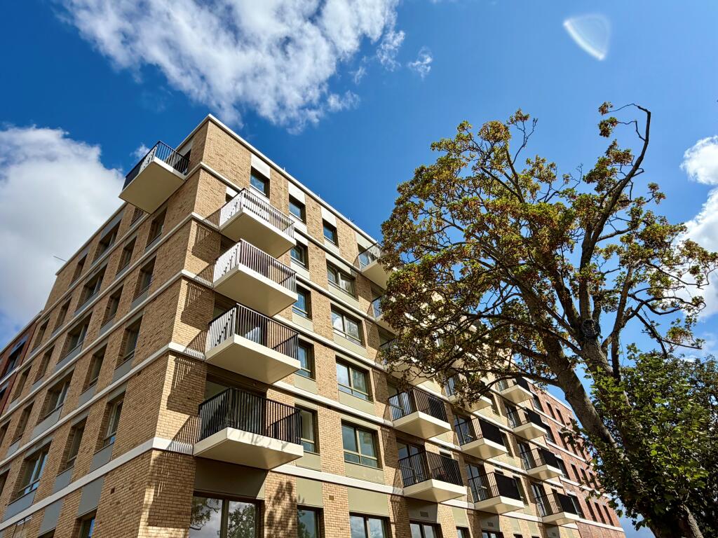 Main image of property: Claxton House, Danestrete, Stevenage, Hertfordshire, SG1