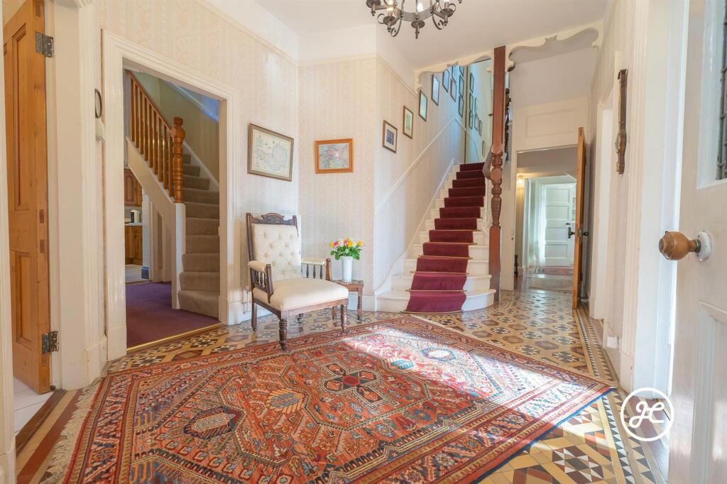 House in Taunton - View 2
