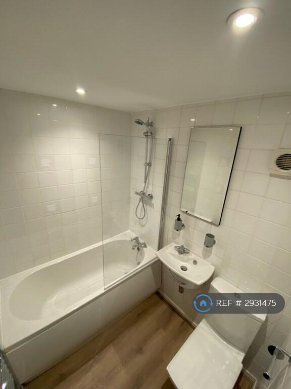 Apartment in Stockport - View 5