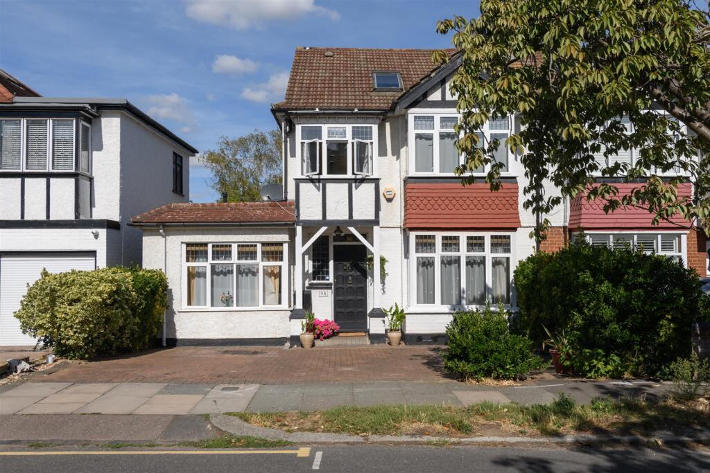 Main image of property: Wynchgate, London, N14