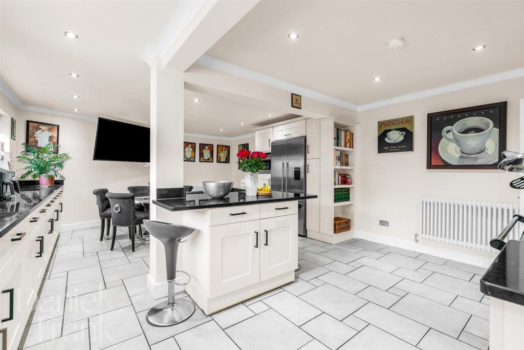 House in Ilford - View 3
