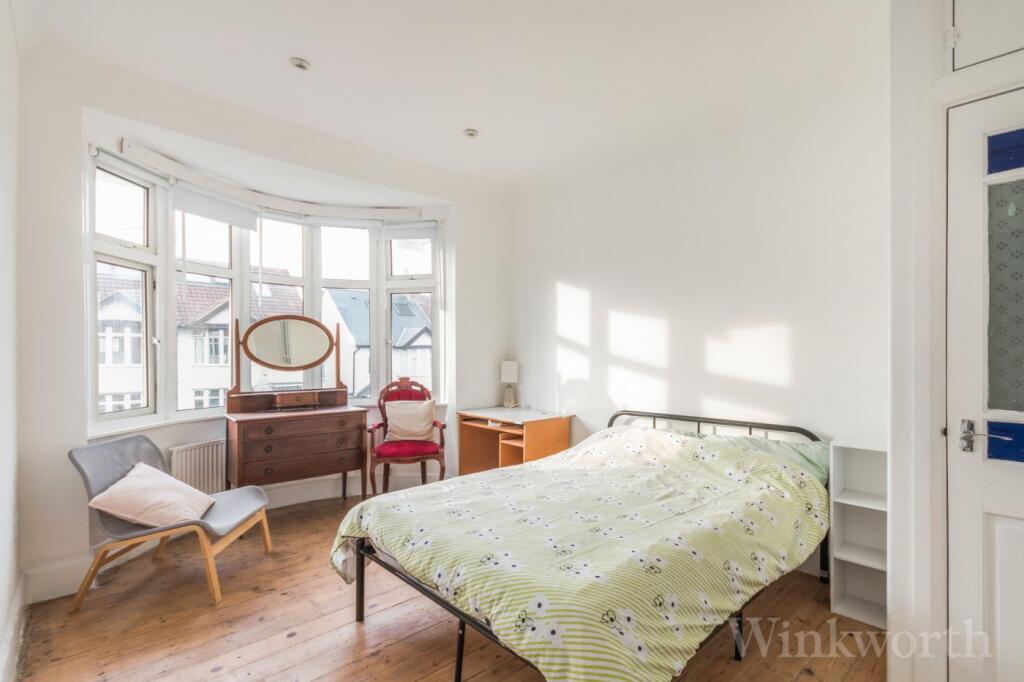 House in London - View 5