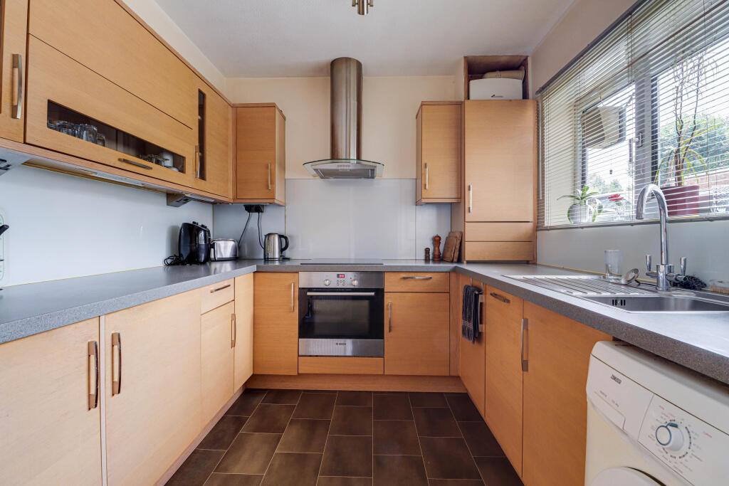 Apartment in St Albans, Harpenden - View 5