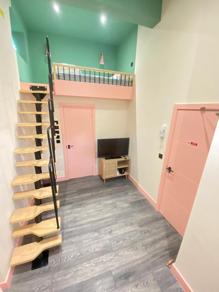 Main image of property: BURMA ROAD, N16 9BH